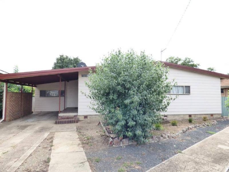 77 Temora Street, Cootamundra, NSW 2590 Property Details