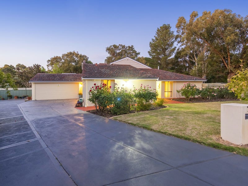 37 Carob Tree Place, Lesmurdie, WA 6076 Property Details