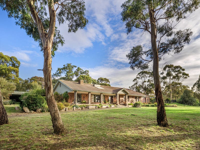 5 Emu Road, Sunbury, Vic 3429 Property Details