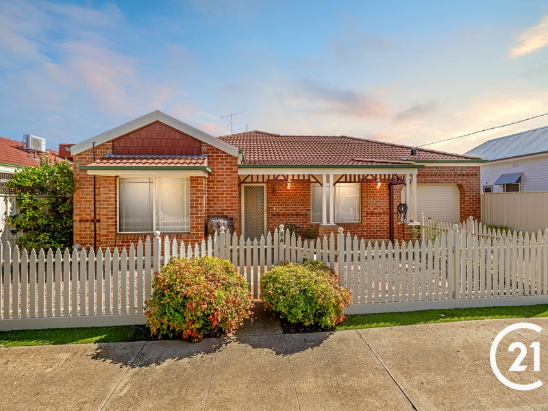 8A Collier Street, Echuca, Vic 3564 House for Sale