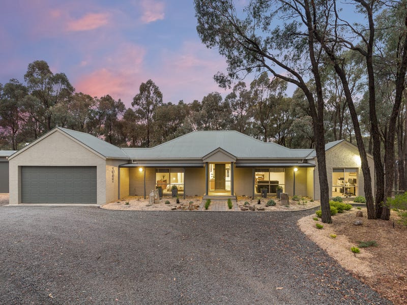 31 Braeside Drive, Junortoun, Vic 3551 Property Details