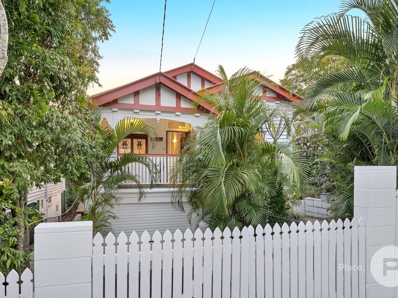 32 Dorset Street, Ashgrove, Qld 4060 Property Details