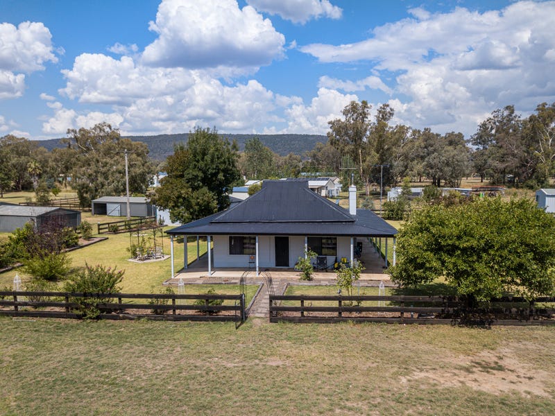 15 Short Street, Koorawatha, NSW 2807 Property Details