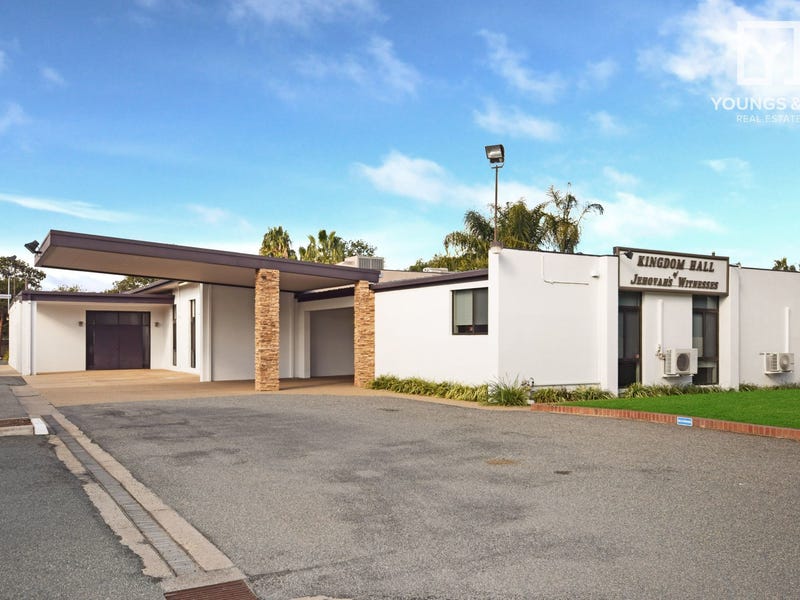 6 Dobson Road, Grahamvale, VIC 3631