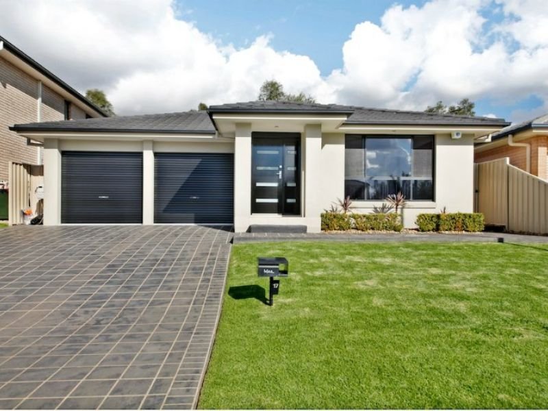 17 Arras Place, Prestons, NSW 2170