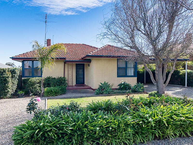 14 Jackson Avenue, Strathalbyn, SA 5255 Property Details