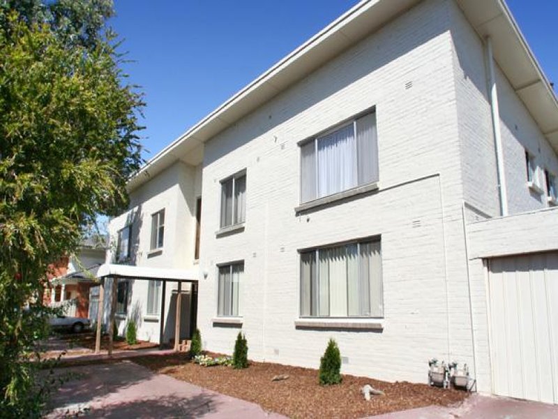 2/4 Lydia Street, Bentleigh, Vic 3204 Property Details