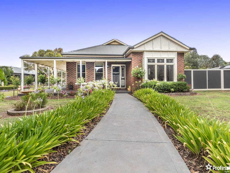 6 Herbert Place, Kurunjang, Vic 3337