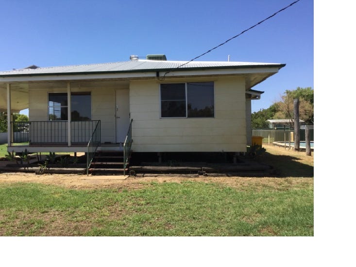 17 Charles Street, Surat, QLD 4417