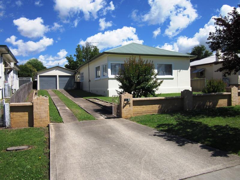 15 Lang Street, Inverell, NSW 2360