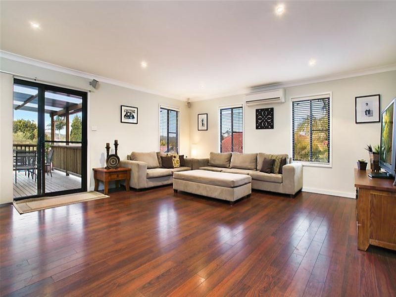 52 Redwood Crescent, Gateshead, NSW 2290 Property Details