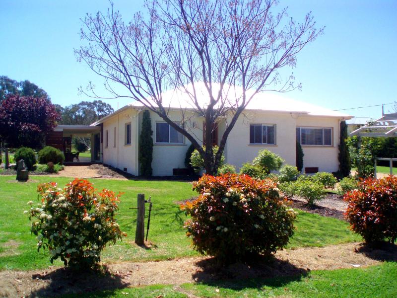 36 Amosfield Road, Stanthorpe, QLD 4380