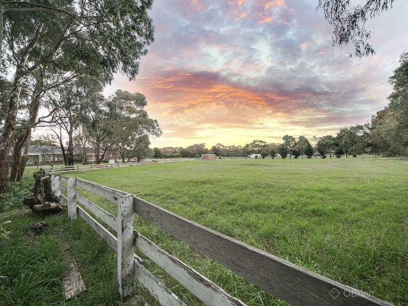 6 Kelly Road, Cranbourne South, VIC 3977