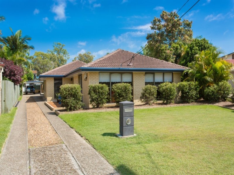 42 Shea Street, Scarborough, QLD 4020