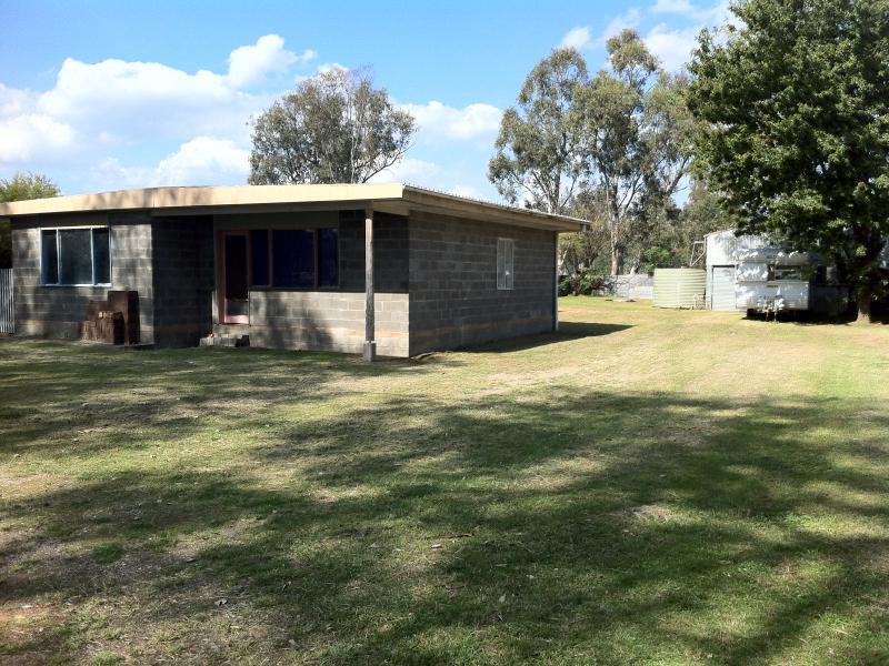112 Main Street, Gerogery, NSW 2642