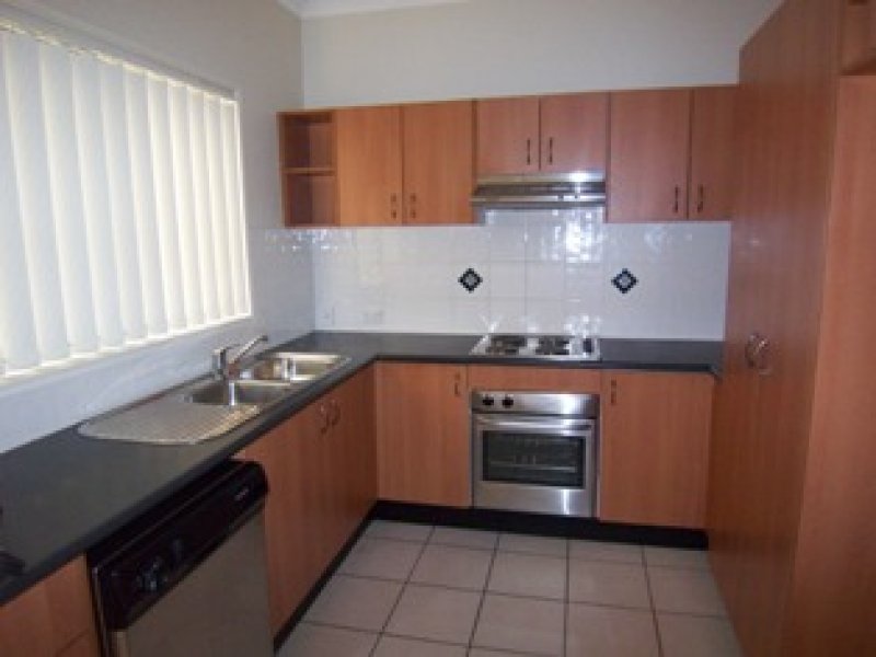 8 Mauritius Court, Varsity Lakes, QLD 4227