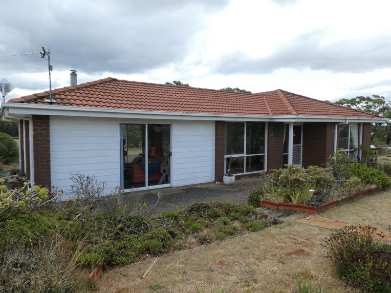 10 Leigh Court, Dereel, Vic 3352 Property Details