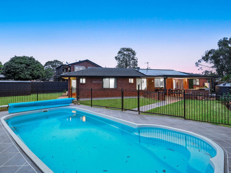 86 Parkes Drive, Helensvale, Qld 4212 Property Details