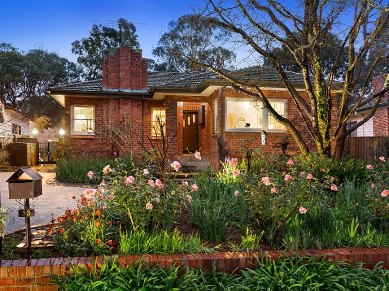 35 Pakenham Street, Blackburn, Vic 3130 Property Details