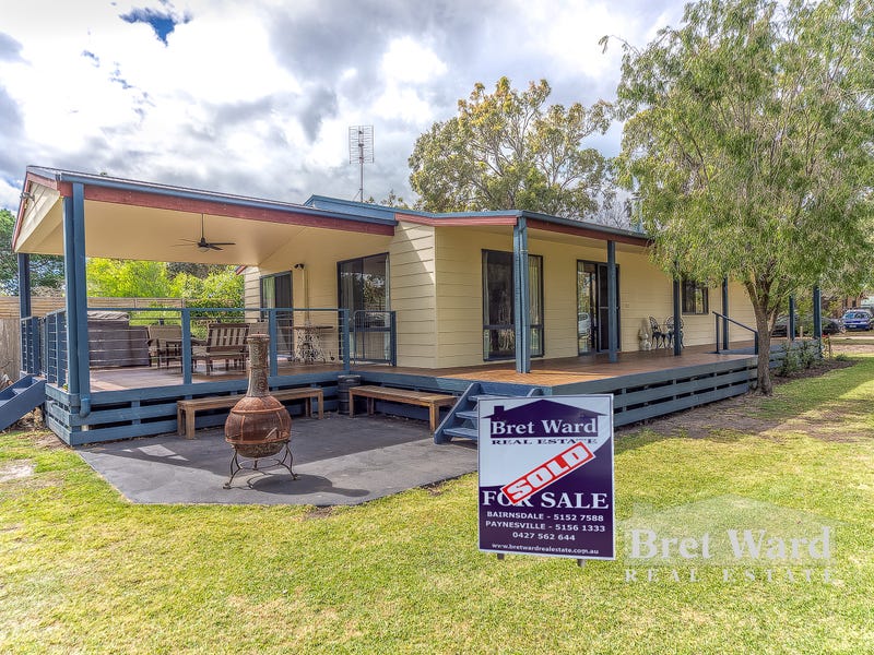 8 Third Parade, Raymond Island, VIC 3880