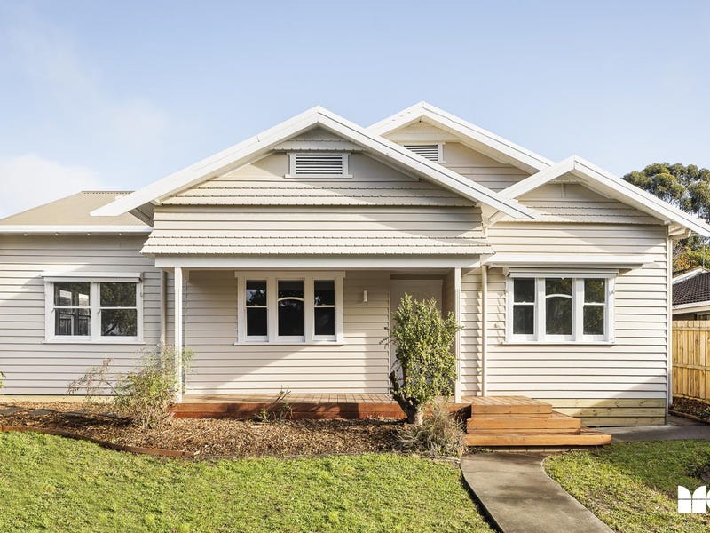 9 Bostock Avenue, Manifold Heights, VIC 3218