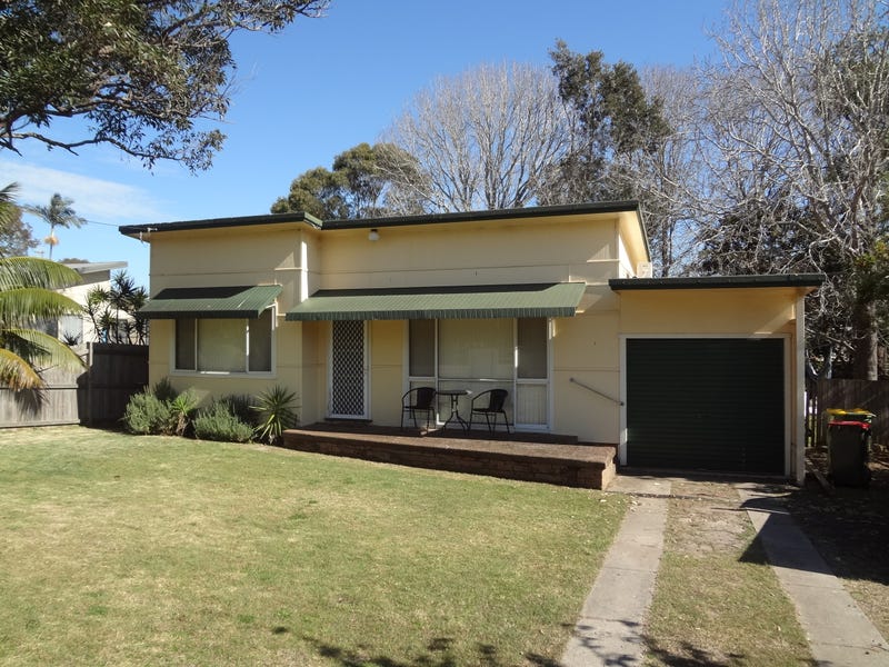 57 Lakin Street, Bateau Bay, NSW 2261