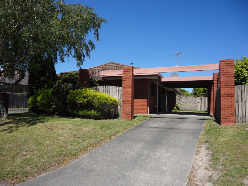 1/24 Ollerton Avenue, Newborough, Vic 3825 Property Details