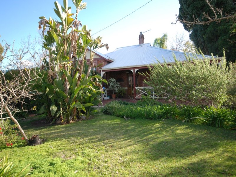 21 Furnival Street, Narrogin, WA 6312 Property Details