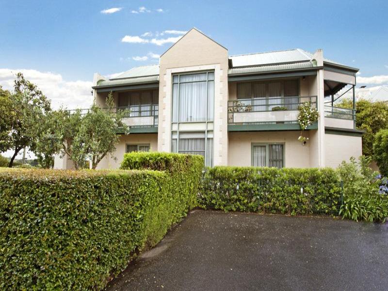 10/33753379 Point Nepean Road, Sorrento, Vic 3943 Property Details