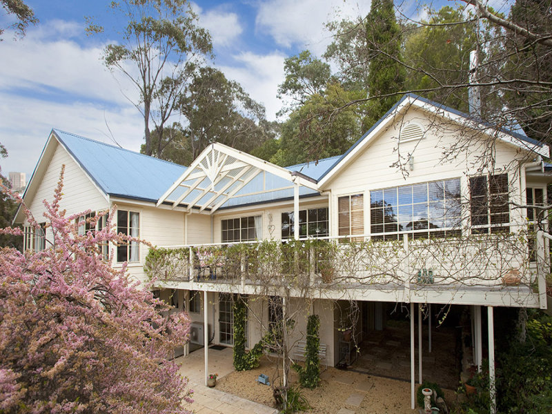 138 Oxley Drive, Mittagong, NSW 2575 Property Details