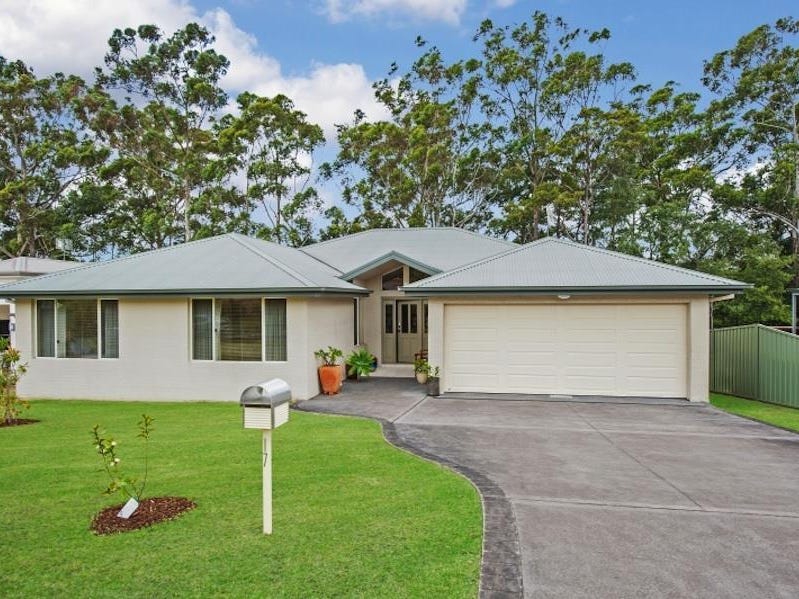 17 Yarrawonga Drive, Mollymook, NSW 2539 Property Details