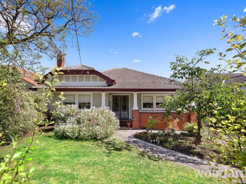 11 Gilsland Road, Murrumbeena, Vic 3163 Property Details