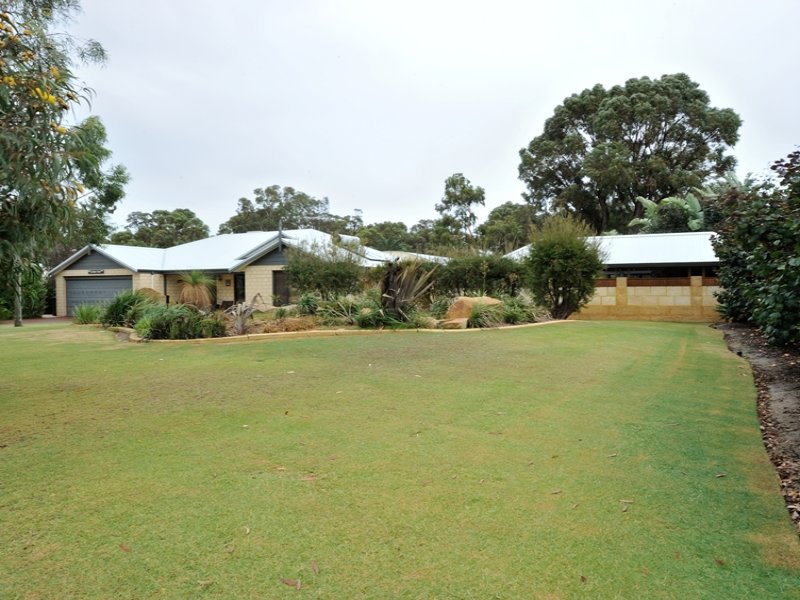 4 Bluerise Cove, Falcon, WA 6210 Property Details