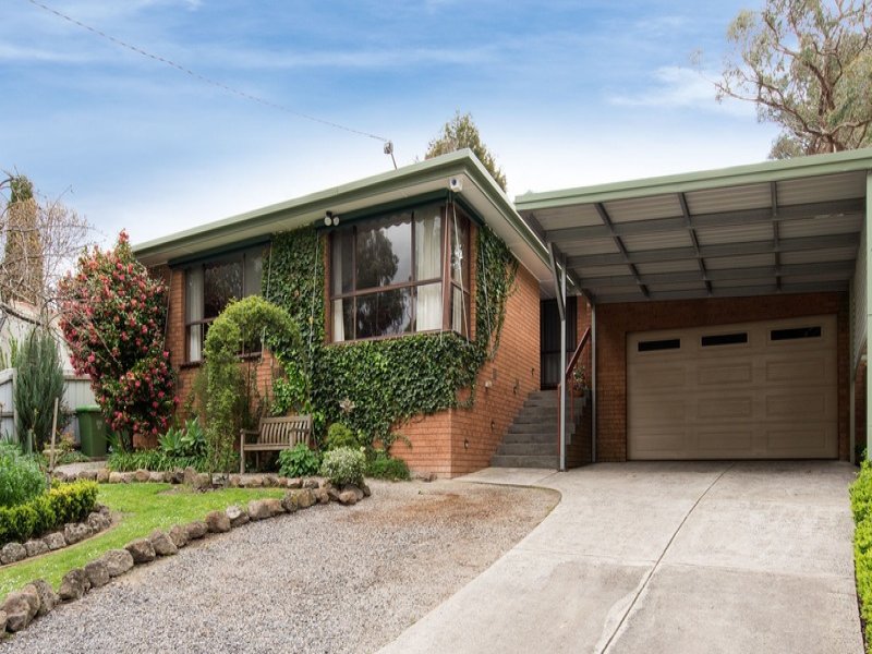 27 Spring Street, Mount Evelyn, VIC 3796