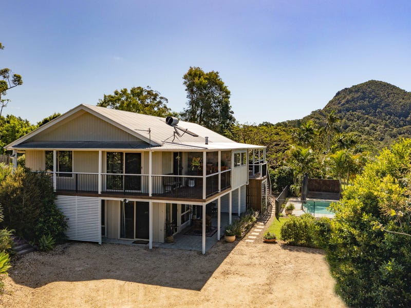 4 Coles Creek Rd, Cooran, Qld 4569 Property Details