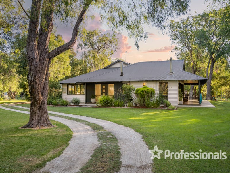 13 Lindsay Drive, Yalyalup, WA 6280 Property Details