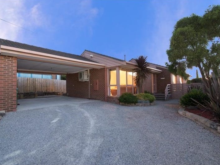 132 Langdale Drive, Croydon Hills, VIC 3136