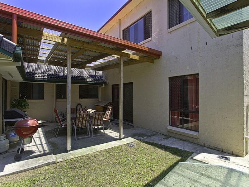 8 Darel Drive, Ashmore, Qld 4214 Property Details