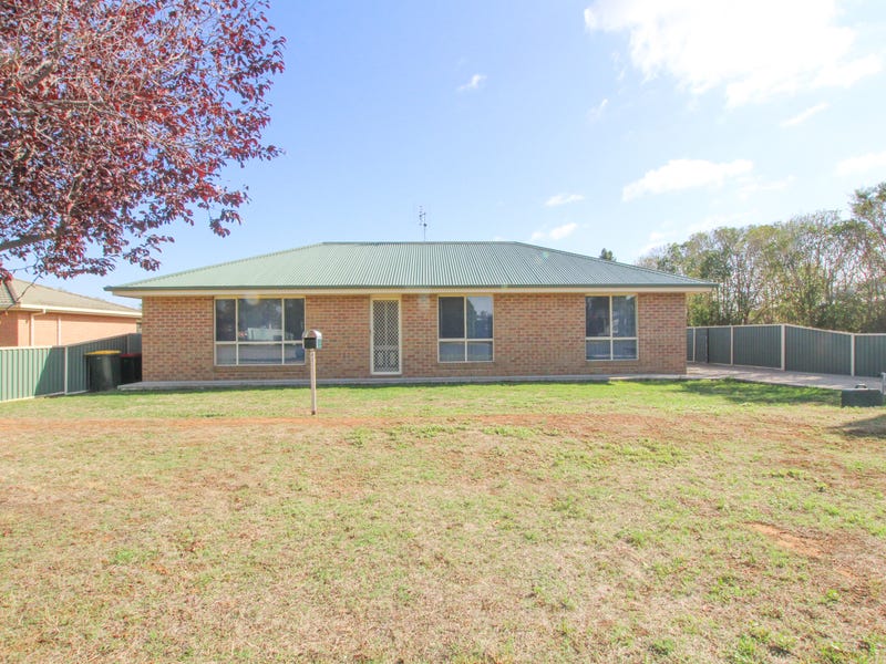 53 Campbell Street, Boorowa, NSW 2586