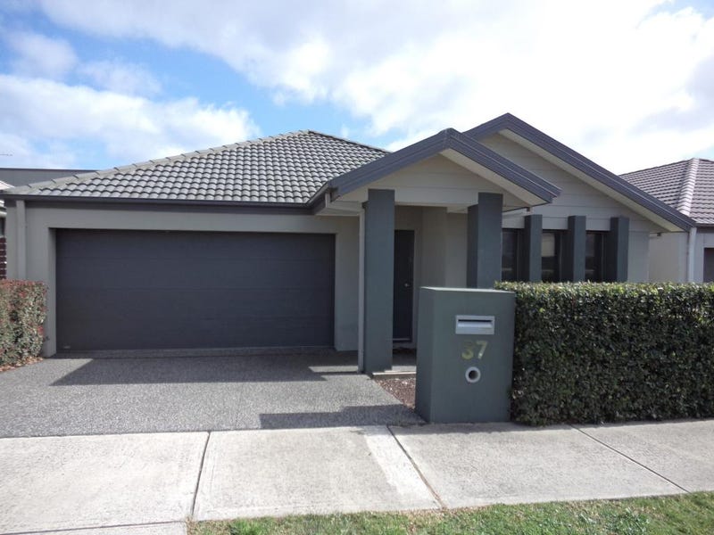 37 Meridian Circuit, Berwick, VIC 3806