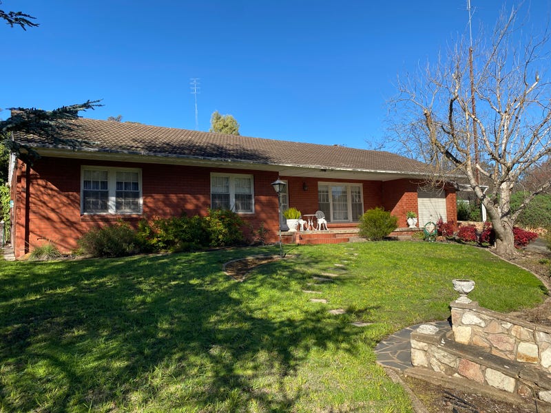 16 Powell Street, Clare, SA 5453 Property Details