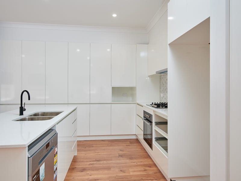 2 26 Messenger Avenue Boorooma NSW 2650
