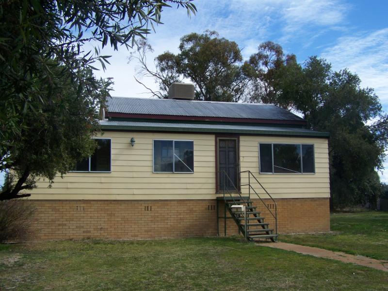 7 Gibbons Street, Narrabri, NSW 2390 Property Details