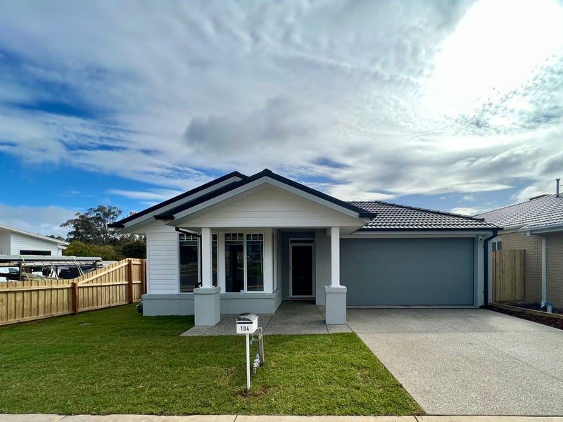 104 Opal Drive, Leopold, VIC 3224