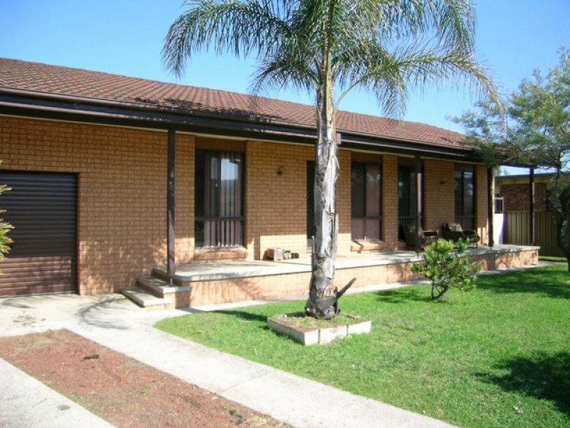 105 Ainslie Parade, Tomakin, NSW 2537 Property Details