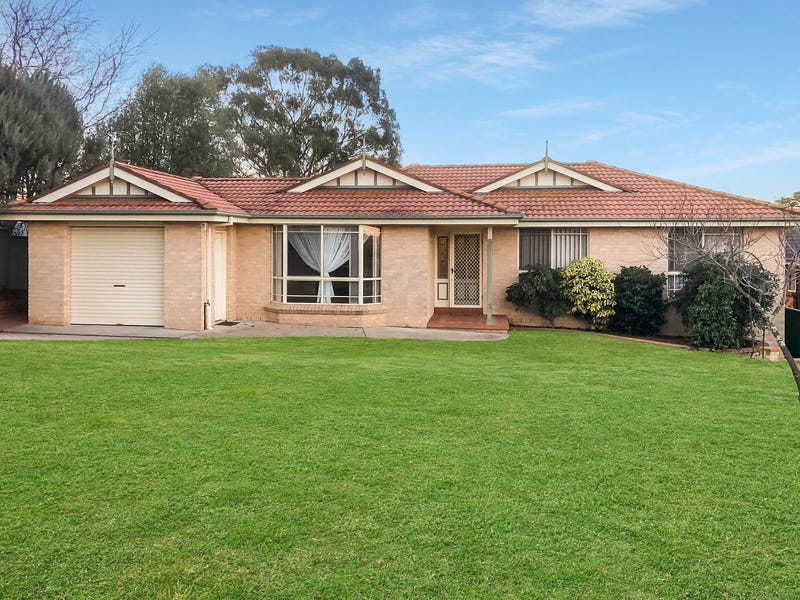 11 Plumb Street, Blayney, NSW 2799 House for Sale