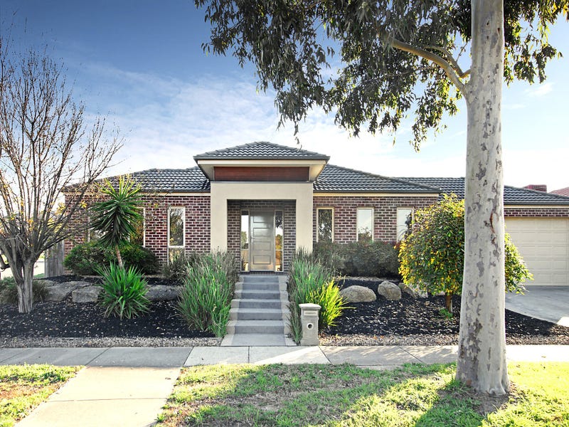 18 Vantage Point Boulevard, Doreen, Vic 3754 Property Details