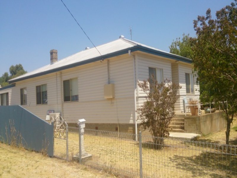 16 Albury Street, Harden, NSW 2587 Property Details