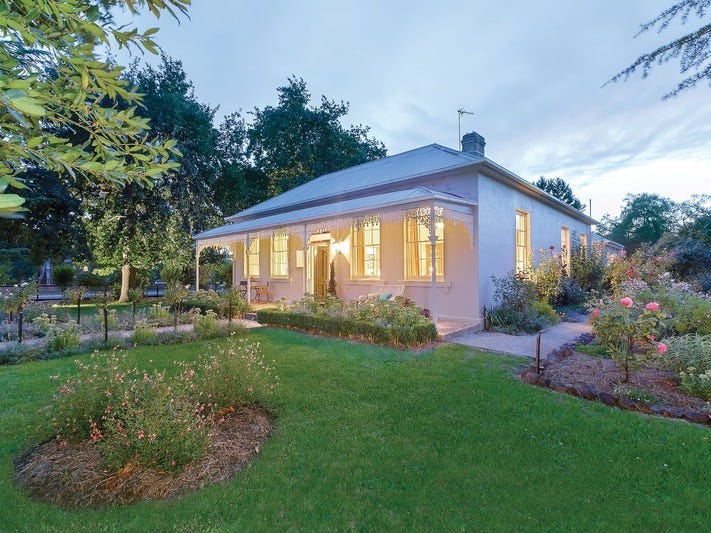 708 Warrenheip Street, Buninyong, Vic 3357 Property Details