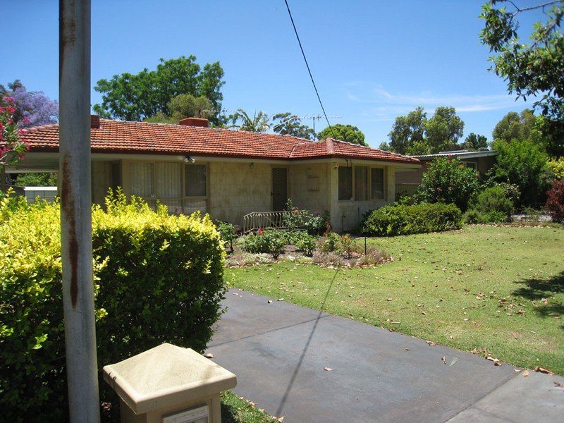 22 Connaught Street, Forrestfield, WA 6058